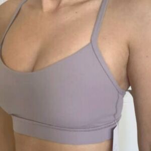 Lululemon flowy sports bra size 4